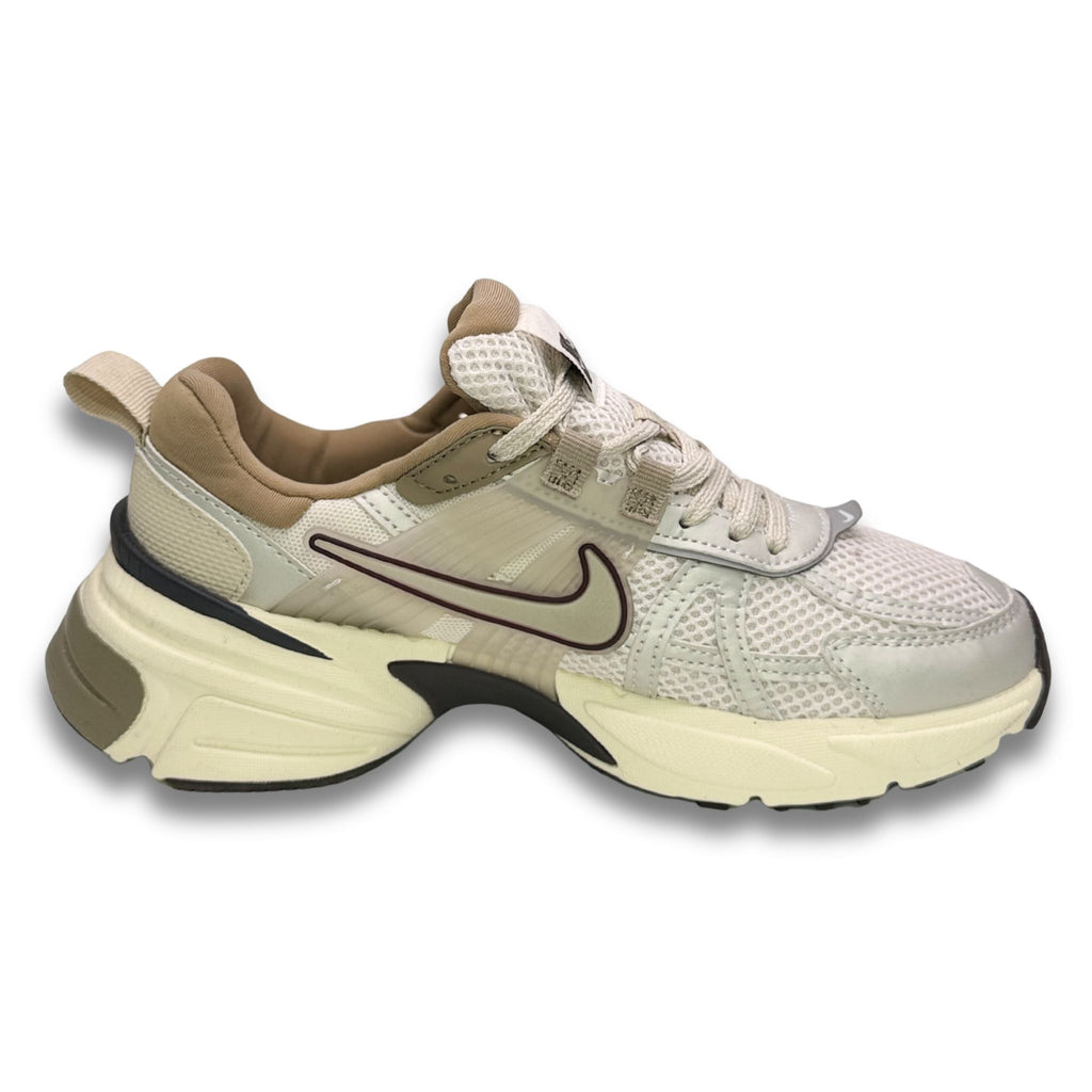 Tenis Mujer Nike V2K Run Light Orewood Brown