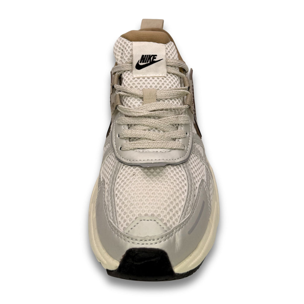 Tenis Mujer Nike V2K Run Light Orewood Brown