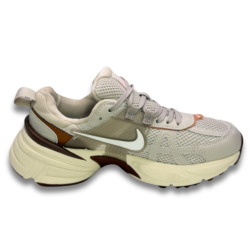 Tenis Mujer Nike V2K Run Brown